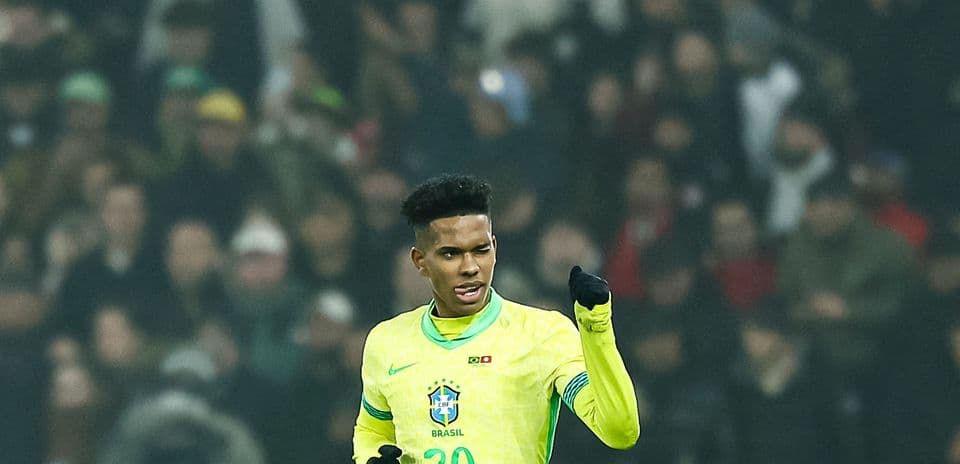 Estevao Returns to Brazil Squad After Injury Setback, Reflects on World Cup Absence