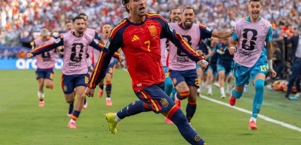 Liverpool Eyes Spain World Cup Winner Ferran Torres as Barcelona Contract Nears End