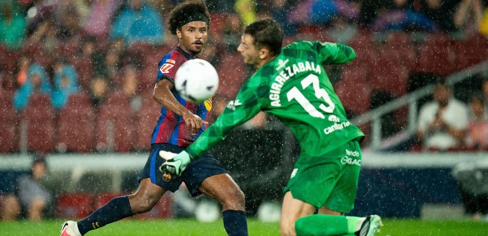 Hansi Flick Leads Barcelona to Record Seven Straight Wins with Dominant 7-2 Triumph