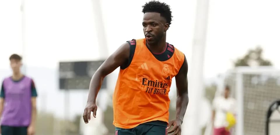 Vinicius Junior Back at Real Madrid Training Amid Contract Talks and Arsenal Interest