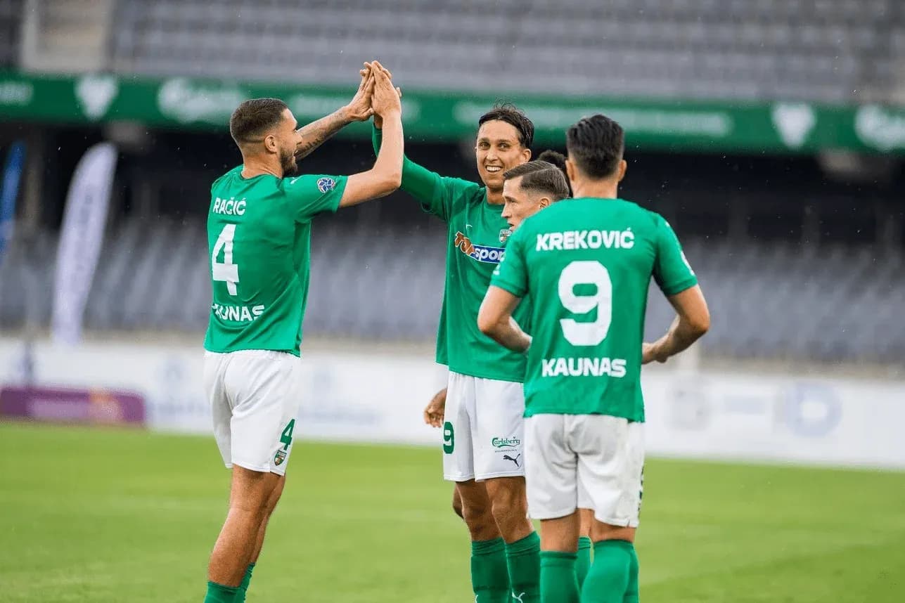 Players celebrating during Kauno Žalgiris match Players celebrating during Kauno Žalgiris match