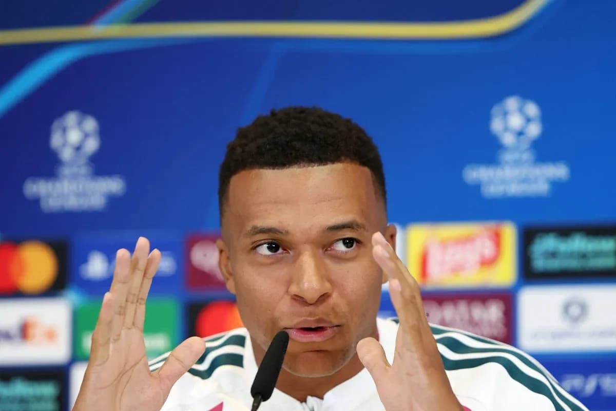 Player speaking at Champions League press conference Player speaking at Champions League press conference