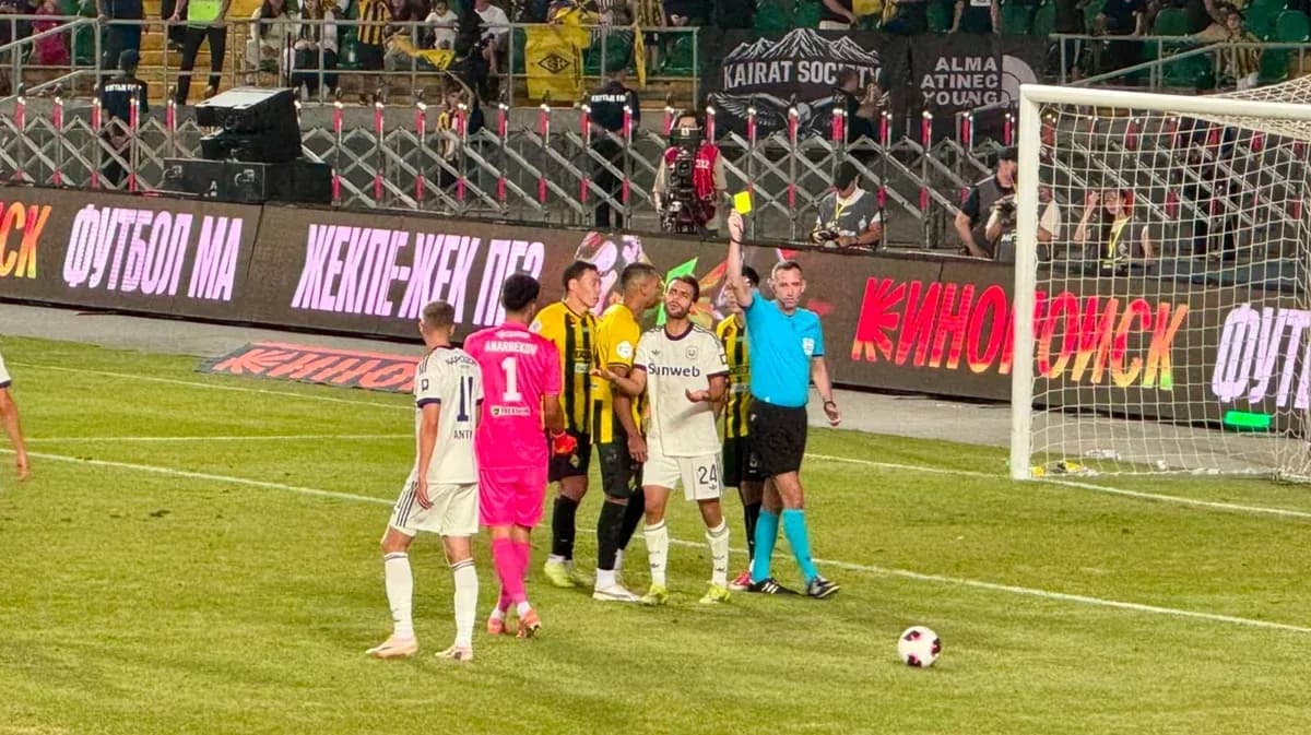 Players arguing during Anderlecht vs Kairat match Players arguing during Anderlecht vs Kairat match