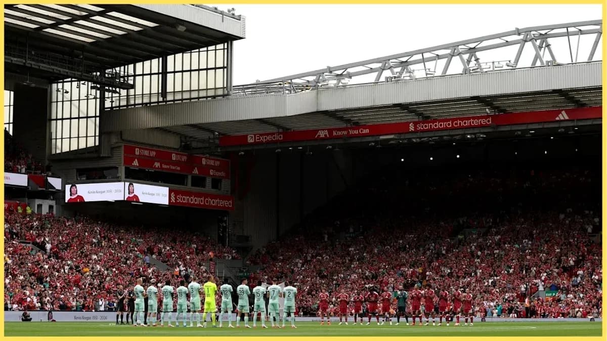 Teams lined up for tribute at Anfield stadium Teams lined up for tribute at Anfield stadium