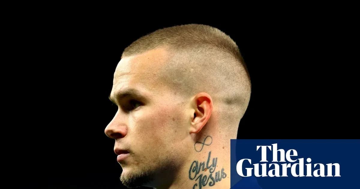 Profile of a player with a short haircut Profile of a player with a short haircut