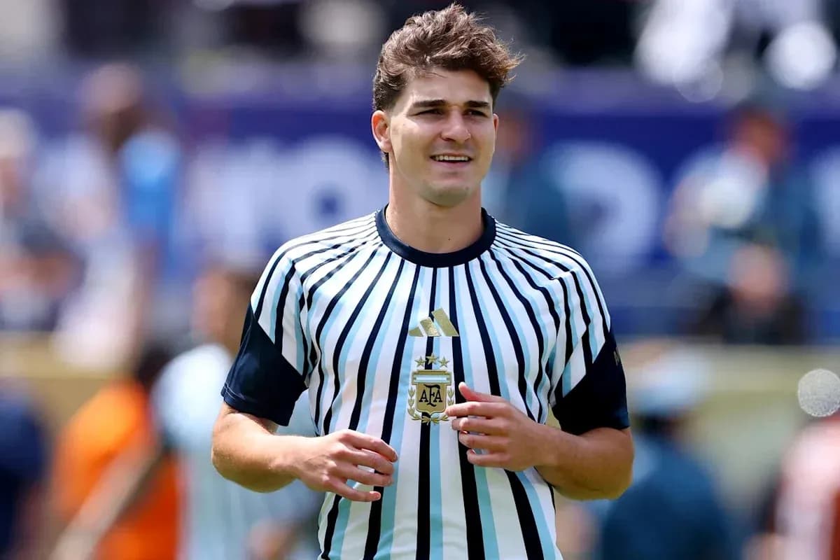 Player wearing Argentina jersey during warm-up Player wearing Argentina jersey during warm-up