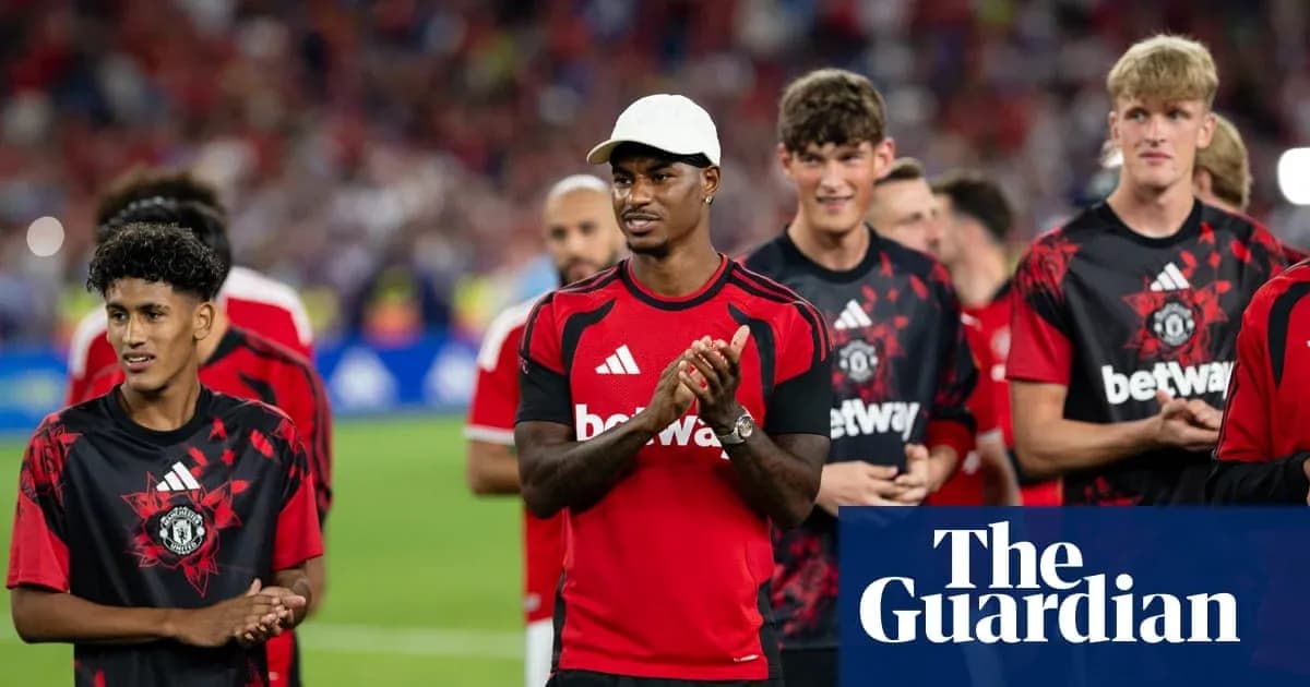 Manchester United players applauding fans after match Manchester United players applauding fans after match