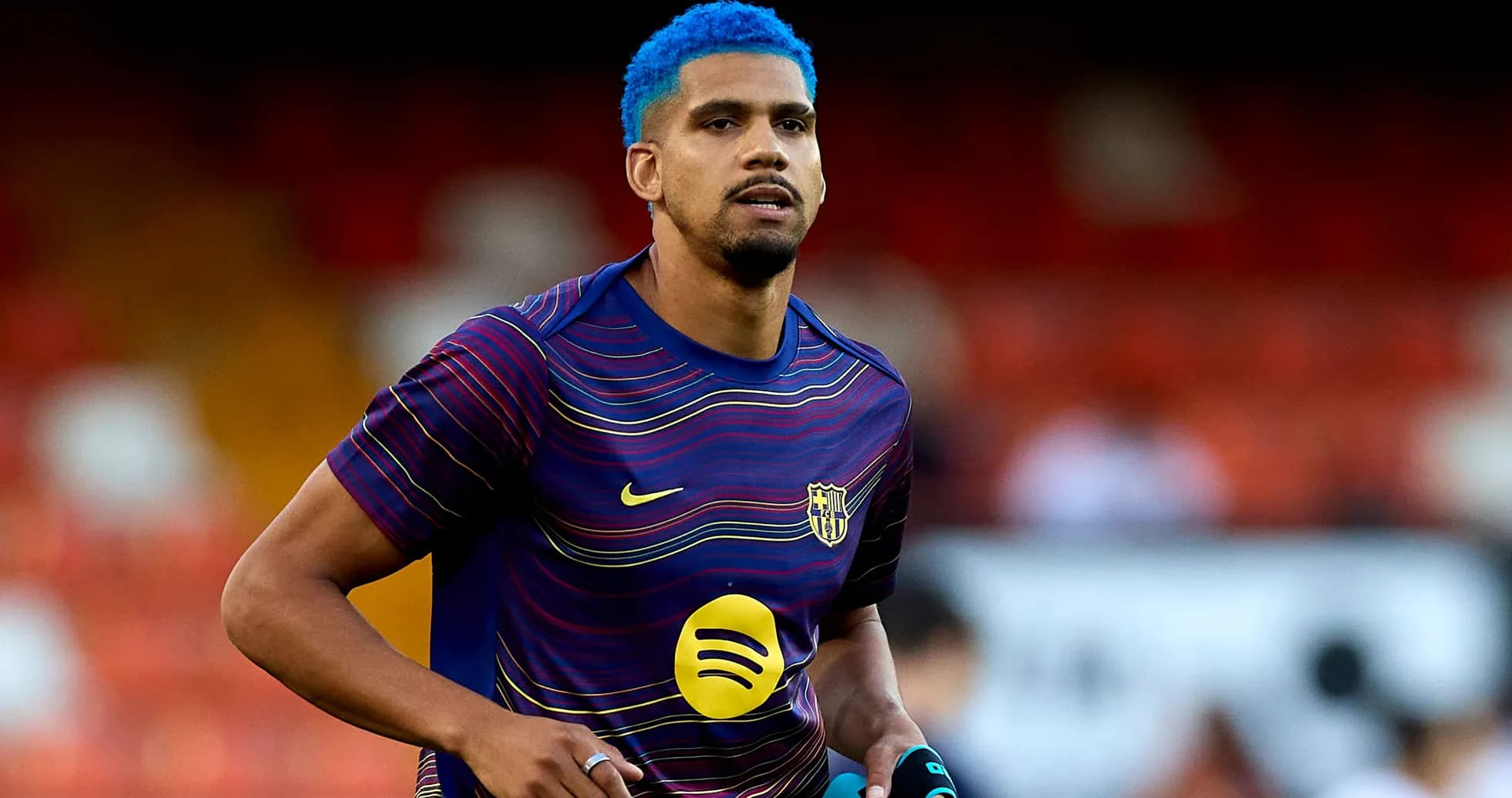 Player warming up in Barcelona kit before match Player warming up in Barcelona kit before match