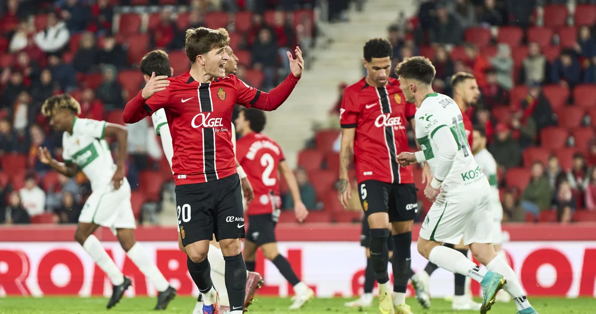 Players celebrating during Elche vs Mallorca match Players celebrating during Elche vs Mallorca match