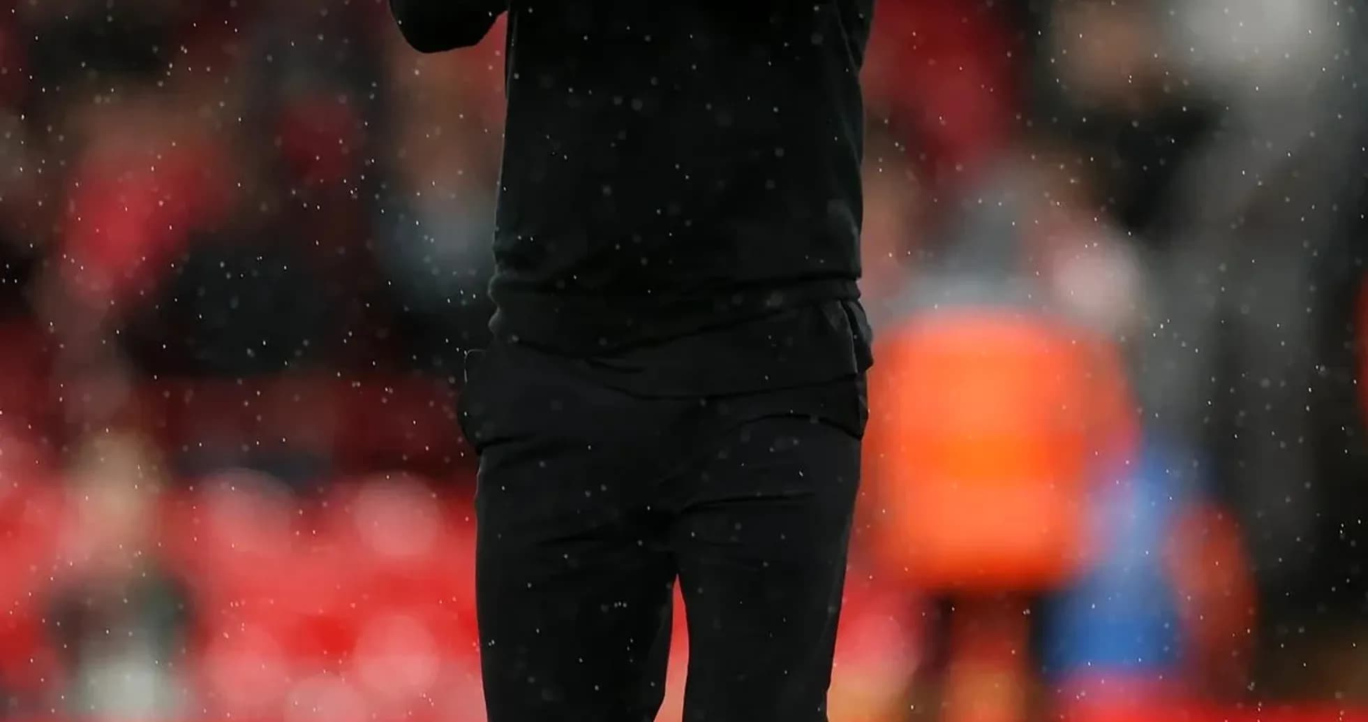 Manager clapping on the sideline during match Manager clapping on the sideline during match