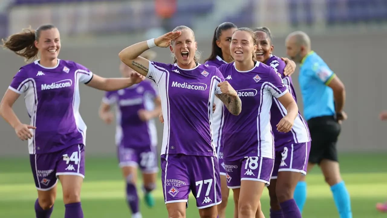 Fiorentina women celebrating a goal Fiorentina women celebrating a goal