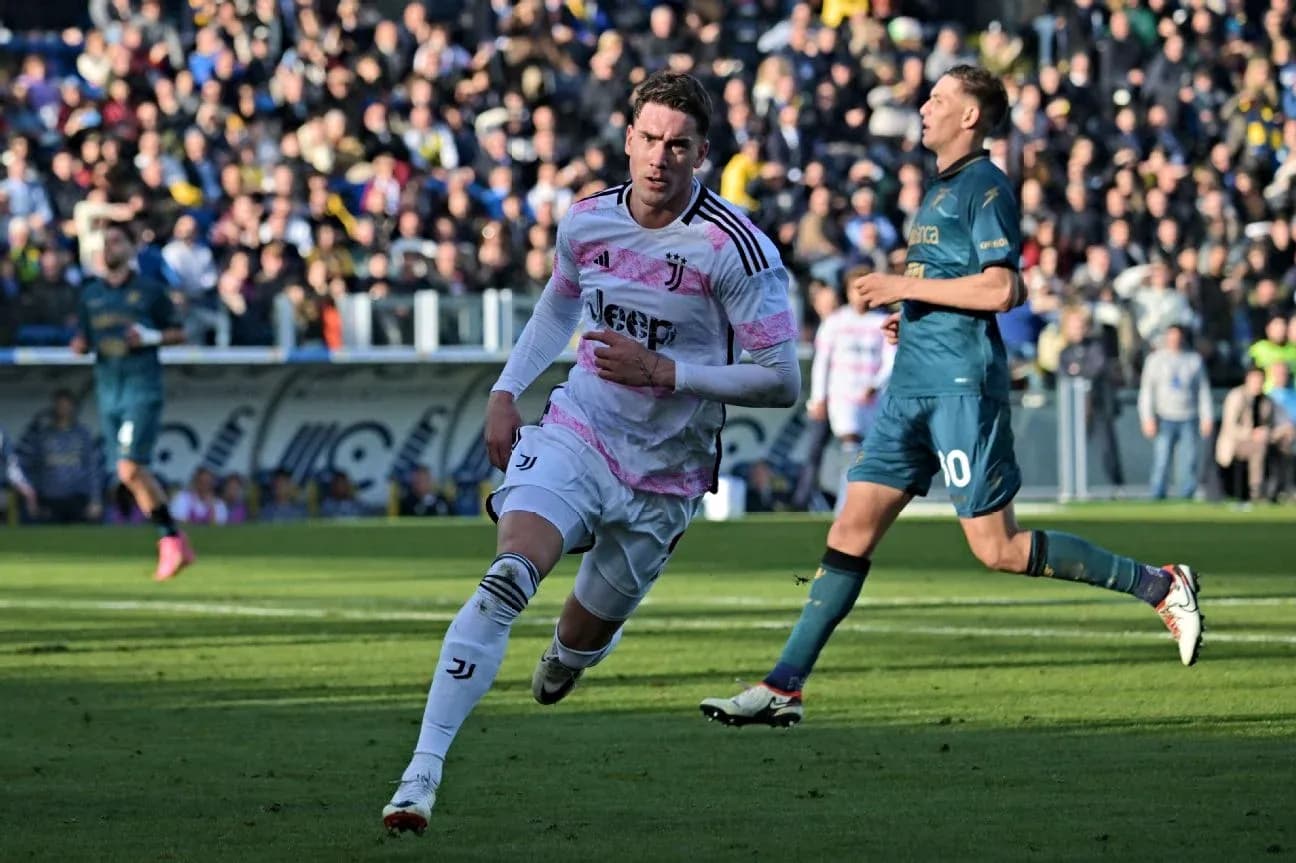 Juventus player celebrating during Frosinone match Juventus player celebrating during Frosinone match