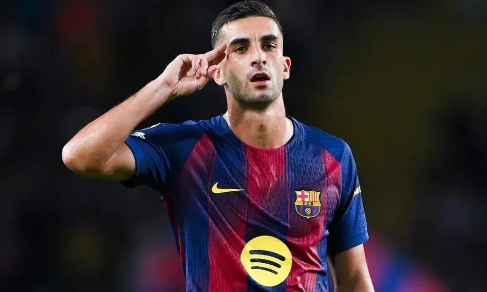 Player saluting fans during a match Player saluting fans during a match