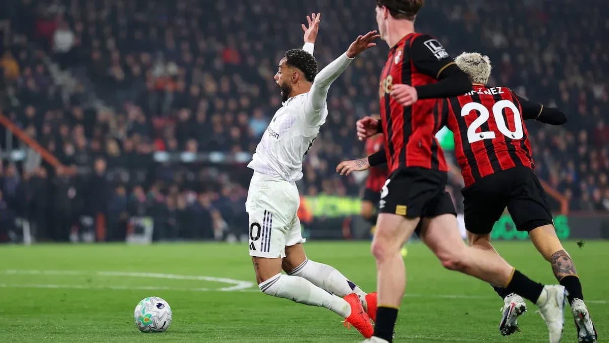 Player falling during Manchester United vs Bournemouth match Player falling during Manchester United vs Bournemouth match