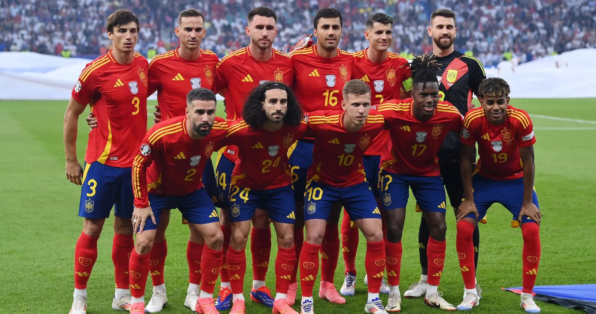 Spain national football team posing before a match Spain national football team posing before a match