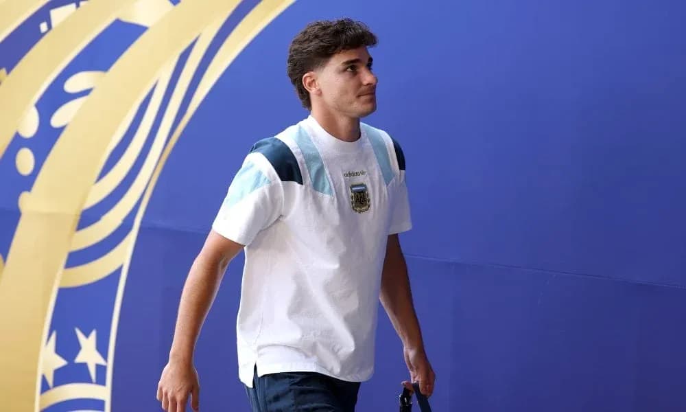 Player walking into venue wearing Argentina shirt Player walking into venue wearing Argentina shirt