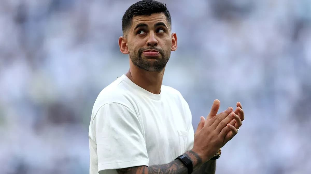 Player clapping during pre-match warm-up Player clapping during pre-match warm-up