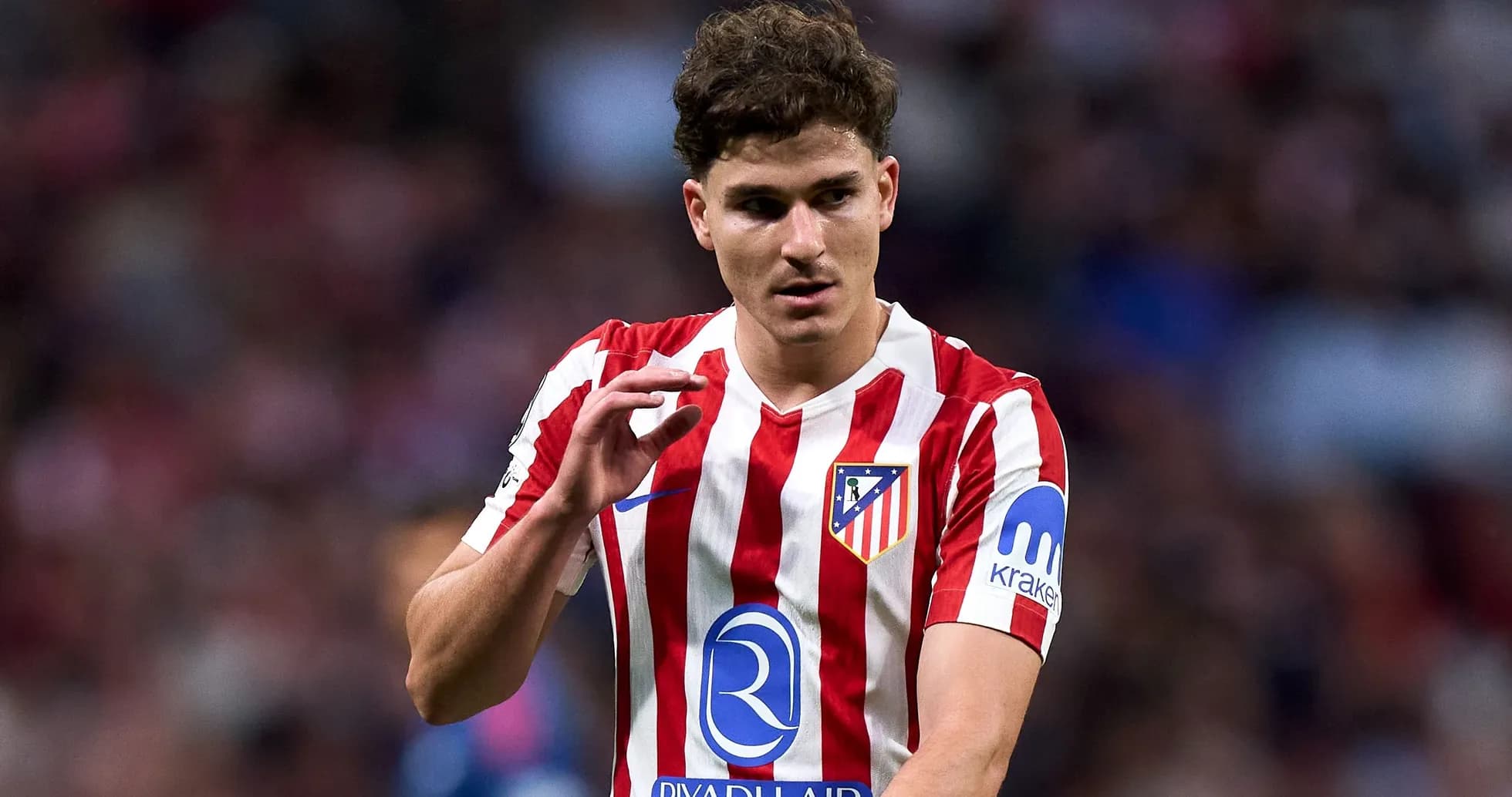 Player gesturing during Atlético Madrid match Player gesturing during Atlético Madrid match