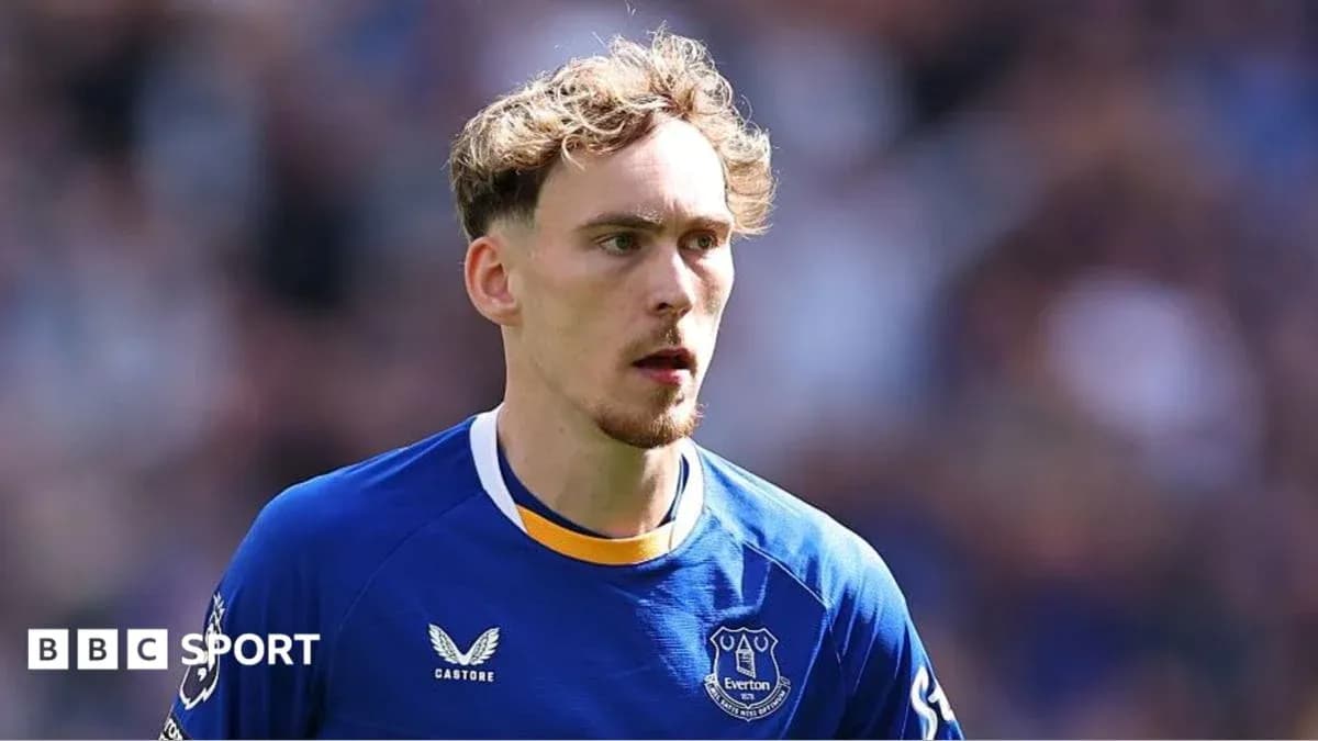Everton player in blue kit during match Everton player in blue kit during match