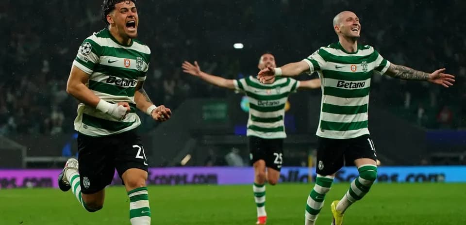 Sporting CP players celebrating a goal Sporting CP players celebrating a goal