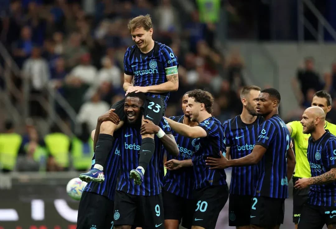 Inter players celebrating a goal during match Inter players celebrating a goal during match