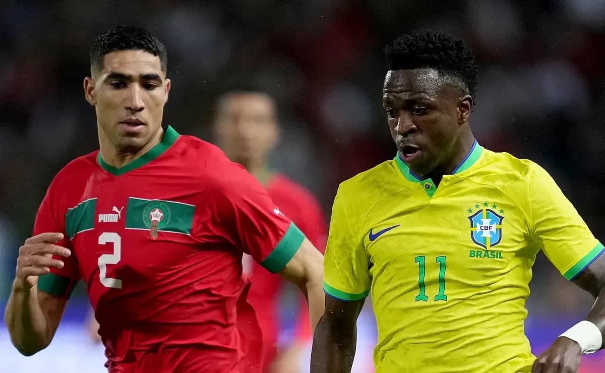 Achraf Hakimi and Vinícius Júnior competing for ball Achraf Hakimi and Vinícius Júnior competing for ball