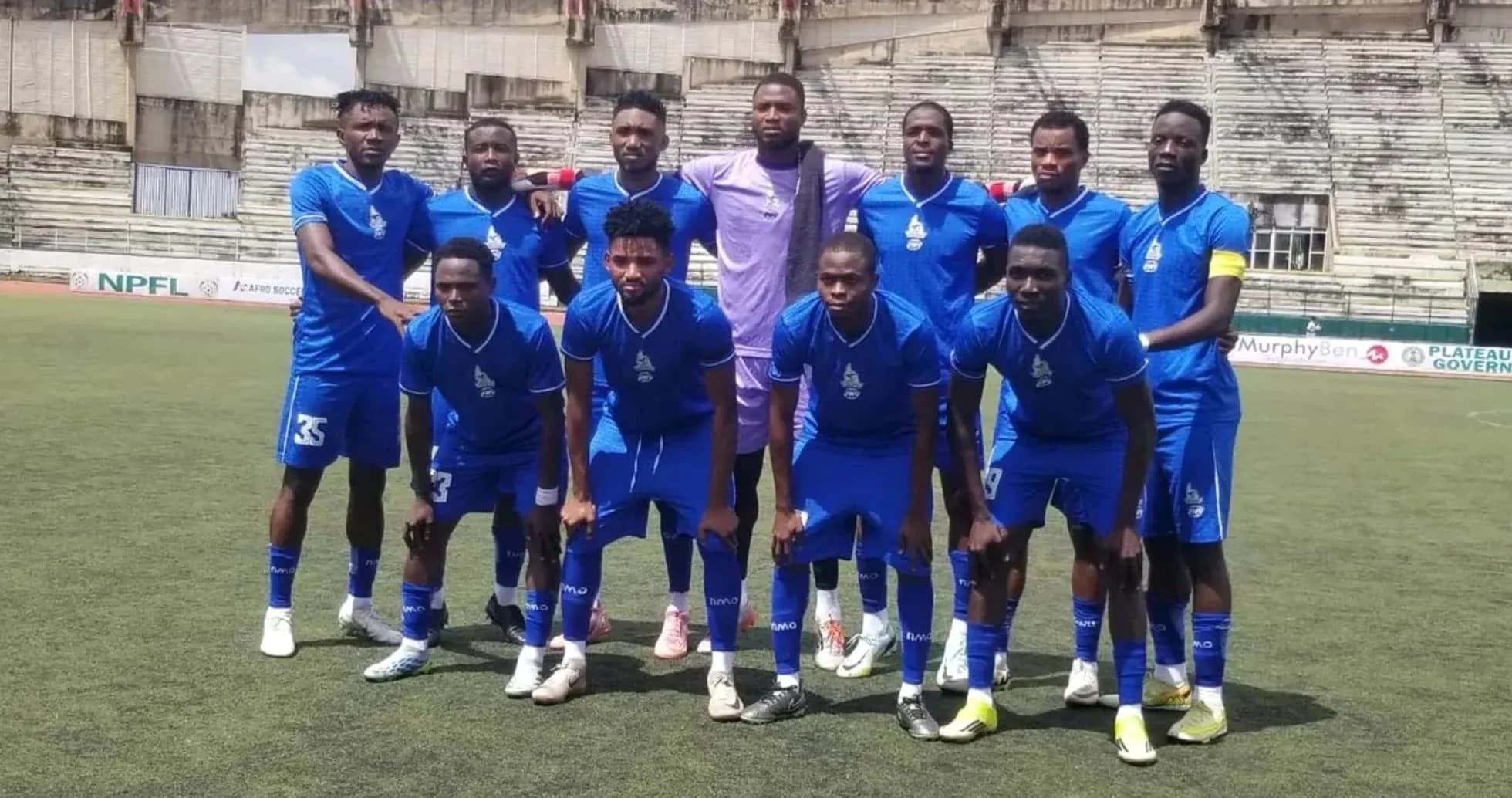 Rivers United team posing for photo before match Rivers United team posing for photo before match