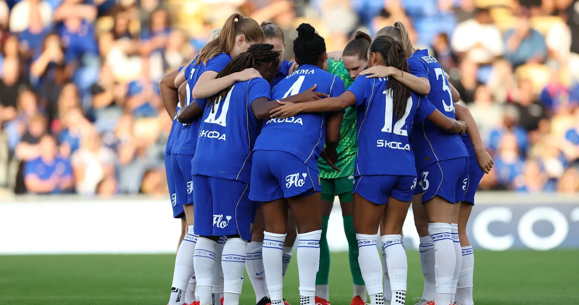 Chelsea W team huddle before the match Chelsea W team huddle before the match