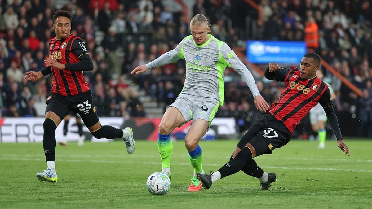 Bournemouth and Manchester City players in action Bournemouth and Manchester City players in action
