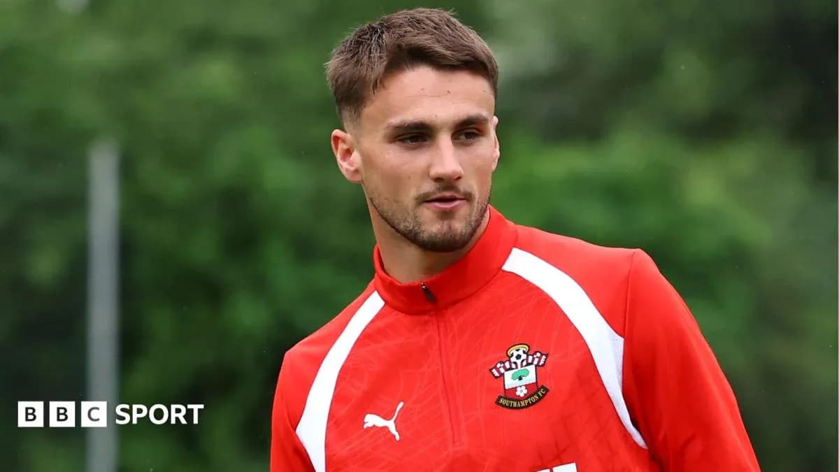 Player in Southampton FC training kit during session Player in Southampton FC training kit during session