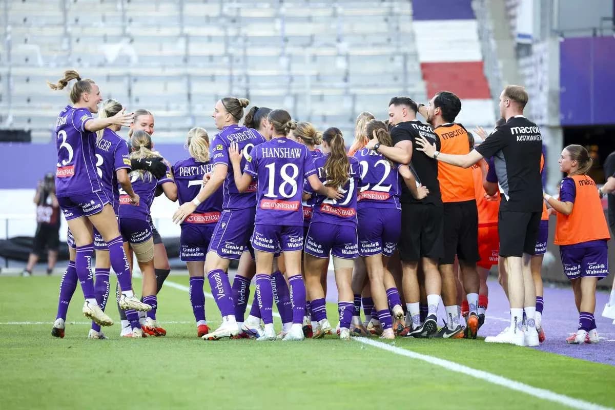 Austria Wien W celebrating a goal Austria Wien W celebrating a goal