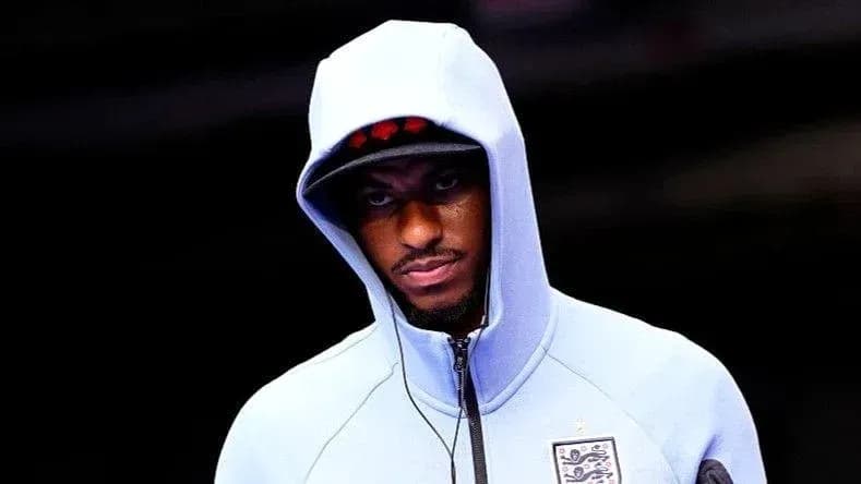 Player wearing hoodie before match entrance Player wearing hoodie before match entrance