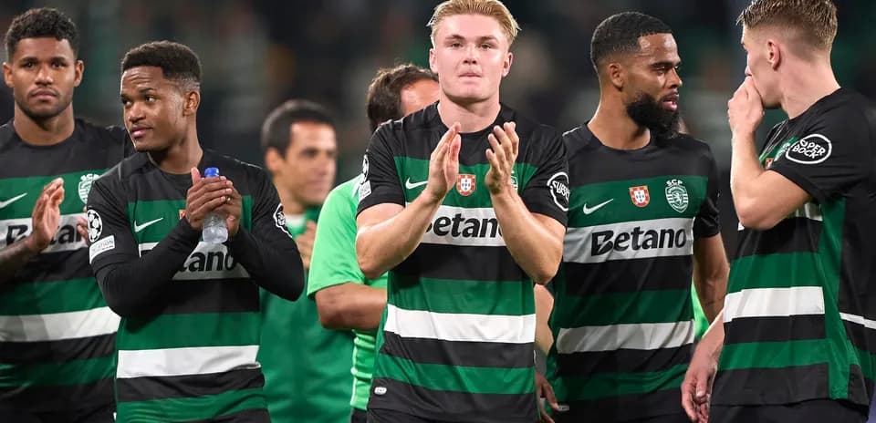 Sporting CP players celebrating after the match Sporting CP players celebrating after the match