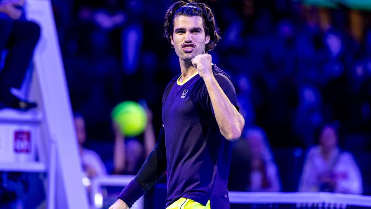Carlos Alcaraz Extends Winning Streak Against Karen Khachanov with Seventh Straight Victory Carlos Alcaraz Extends Winning Streak Against Karen Khachanov with Seventh Straight Victory