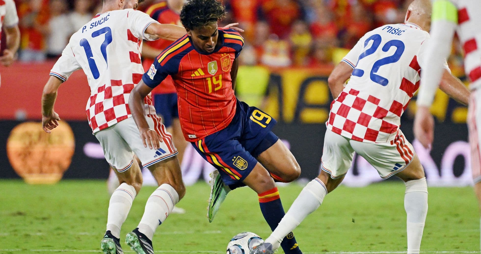 Lamine Yamal Shines with Perfect Score as Spain Defeats Croatia 4-1 in UEFA Nations League Lamine Yamal Shines with Perfect Score as Spain Defeats Croatia 4-1 in UEFA Nations League