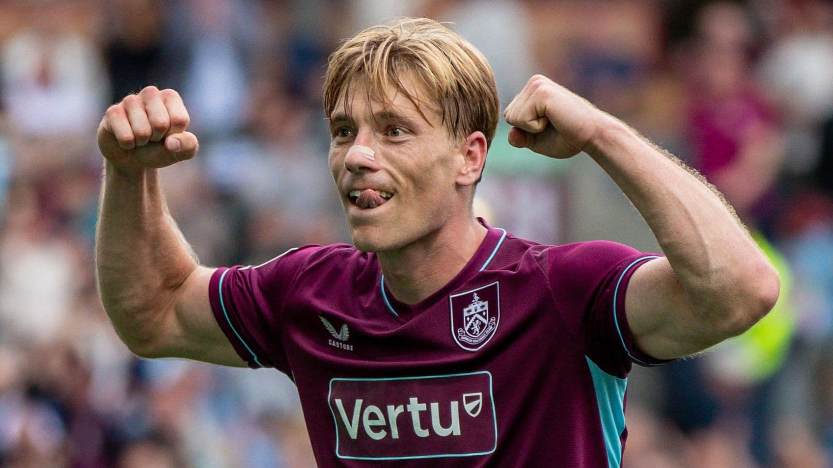 Ipswich Town Secures Zian Flemming from Burnley for £20 Million on Deadline Day Ipswich Town Secures Zian Flemming from Burnley for £20 Million on Deadline Day